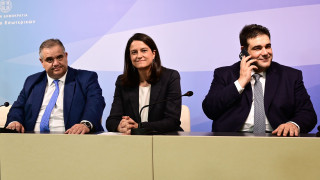 Επίδομα ανεργίας: Νέες «βολές» της αντιπολίτευσης για «σχέδιο Μητσοτάκη» και «κρυφή ατζέντα»
