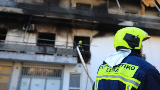 Φωτιά σε διαμέρισμα στη Νέα Σμύρνη - Γυναίκα βρέθηκε απανθρακωμένη