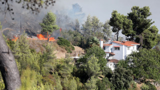 Εκκενώνεται το Μικροχώρι Ωρωπού: «Απομακρυνθείτε προς Καπανδρίτι και Αφίδνες μέσω εθνικής οδού»