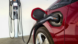 Οι νέοι στόχοι για τις εκπομπές CO2 φέρνουν μεγάλα πρόστιμα στις αυτοκινητοβιομηχανίες από το 2025
