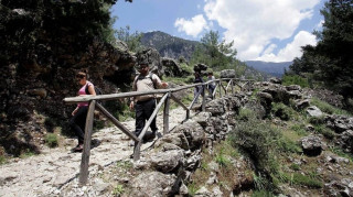 Ολονύχτια επιχείρηση διάσωσης στο φαράγγι της Σαμαριάς - Τραυματίας Γάλλος τουρίστας