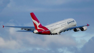 Συγγνώμη από την Qantas μετά την προβολή ακατάλληλης ταινίας σε κάθε οθόνη κατά τη διάρκεια πτήσης