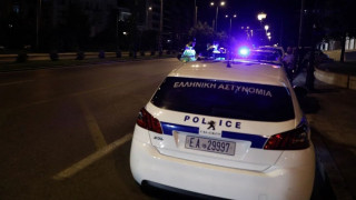 Θεσσαλονίκη: Σοβαρό τροχαίο με πέντε τραυματίες - Αυτοκίνητο καρφώθηκε σε κολώνα φωτισμού