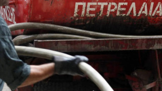 Χαμηλότερες οι τιμές από πέρυσι σε πετρέλαιο θέρμανσης και βενζίνη - Ανοδικά το ρεύμα στο 15νθήμερο