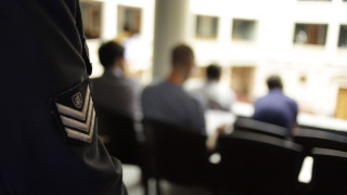 Αστυνομικός Βουλής: Εξετάζεται η ανάσυρση της δικογραφίας για την πτώση του 14χρονου από το μπαλκόνι
