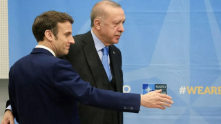 Ερντογάν σε Μακρόν: Συνεργασία Τουρκίας - Γαλλίας στην αμυντική βιομηχανία