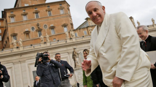 Γάζα: Όχημα του πάπα Φραγκίσκου μετατράπηκε σε κινητή μονάδα υγείας για τα παιδιά στον παλαιστινιακό