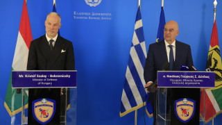Δένδιας σε υπουργό Άμυνας της Ουγγαρίας: «Η Ευρώπη να προετοιμαστεί για την αντιμετώπιση απειλών»