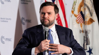 Βανς: Αποκύημα «φαντασίας» η άποψη ότι με περισσότερα όπλα η Ουκρανία θα νικούσε τη Ρωσία