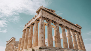 Αφιέρωμα του Forbes στο οικονομικό άλμα της Ελλάδας και στο «θαύμα» του Χρηματιστηρίου