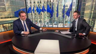 Πιερρακάκης στο Bloomberg: Η Ελλάδα θα συνεχίσει να παράγει πρωτογενή πλεονάσματα