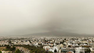 Καιρός: Συννεφιά, νοτιάδες και αφρικανική σκόνη - Στους 23 βαθμούς η θερμοκρασία