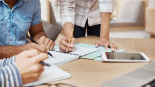 Εργασιακό νομοσχέδιο: Τα νέα δεδομένα στις προσλήψεις και τις υπερωρίες