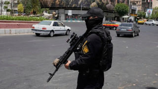 Φρουροί της Επανάστασης κατά διαδηλωτών: Ταραχές στους δρόμους θα αντιμετωπιστούν με σιδηρά πυγμή