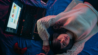 Γκαμπριέλ Ζέβιν: Ένα νέο μυθιστόρημα για τη φιλία, το gaming και την αέναη επανεκκίνηση