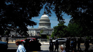 Σε απόσταση αναπνοής από το Καπιτώλιο συνελήφθη ένοπλος με τόξα και βέλη