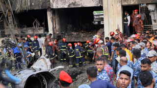 Συντριβή αεροσκάφους σε σχολείο στο Μπαγκλαντές: 19 νεκροί και πάνω από 100 οι τραυματίες