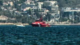 Βίντεο του CNN Greece: Η στιγμή που το ελικόπτερο κάνει αναγκαστική προσθαλάσσωση στην Ελευσίνα