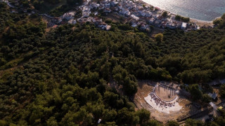 Tο αρχαίο θέατρο της Θάσου αποκαλύπτει ξανά την αίγλη του ύστερα από 14 χρόνια σιωπής