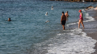 Νεκρό κοριτσάκι στο Παλαιό Φάληρο: Στο «μικροσκόπιο» η γυναίκα από τα βίντεο με τα τρία παιδιά