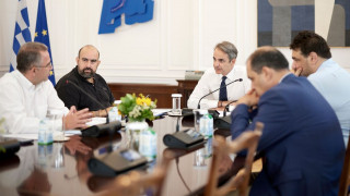 Συνάντηση Μητσοτάκη με Δήμαρχο Κυθήρων - «Στήριξη στο νησί μετά την πυρκαγιά»