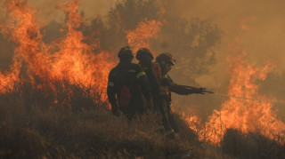 Φωτιά τώρα στο Μεσολόγγι - Ήχησε το 112 για εκκένωση οικισμών