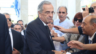 «Κουράγιο πρόεδρε»: Σε βαθιά οδύνη το τελευταίο αντίο στη Λένα Σαμαρά