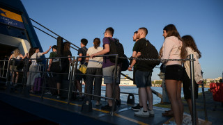 Αναχώρησε από το λιμάνι του Πειραιά το πλοίο BLUE STAR MYKONOS που είχε υποστεί βλάβη