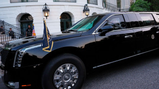 Ο Πούτιν στη «Θηριώδη» λιμουζίνα του Τραμπ: Το αινιγματικό τετ-α-τετ των δύο ηγετών