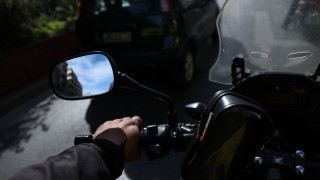 Σοβαρό τροχαίο ατύχημα στην Αγία Παρασκευή - Τραυματίστηκε οδηγός μηχανής