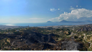 Αχαΐα: Πανοραμικές εικόνες με όσα άφησε πίσως της η φωτιά - Ζημιές σε 221 κτήρια