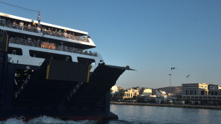 Απαγόρευση απόπλου επιβατηγού - οχηματαγωγού από το λιμάνι του Πειραιά λόγω βλάβης