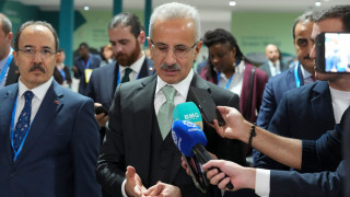 Τουρκία: Ο υπουργός Μεταφορών έτρεχε με ταχύτητα 225 χλμ. την ώρα και το ανέβασε σε βίντεο