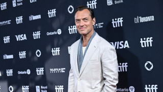 «The Wizard of Kremlin»: Η απίστευτη μεταμόρφωση του Τζουντ Λο σε Bλαντιμίρ Πούτιν