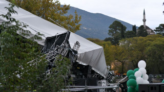 Η στιγμή που καταρρέει η σκηνή συναυλίας στα Ιωάννινα: Θα τραγουδούσαν Βίσση, Ρέμος, Μάστορας