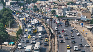Καραμπόλα πέντε οχημάτων στον Κηφισό - Μποτιλιάρισμα στο ύψος της Ροσινιόλ