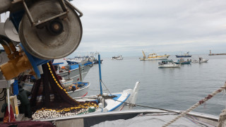 Τουρκικά αλιευτικά στη Σαμοθράκη πυροβόλησαν στον αέρα μετά από επεισόδιο με Έλληνες ψαράδες