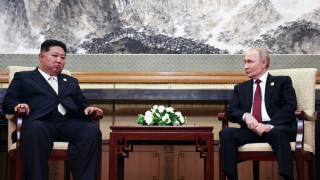 Επιχείρηση σκούπα από συνεργάτες του Κιμ - Εσβησαν κάθε ίχνος από DNA μετά το τετ α τετ με Πούτιν