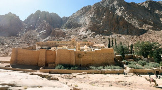 ΥΠΕΞ: Δεν παρεμβαίνουμε στις εσωτερικές υποθέσεις της Μονής Σινά - Τι ζητά ο Πατριάρχης Ιεροσολύμων