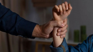 Ξάνθη: 30χρονος κρατούσε αιχμάλωτη 79χρονη Σουηδή για 40 ημέρες και την κακοποιούσε