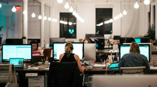 Νεανική ανεργία: Στο 13% τον Δεκέμβριο - Για πρώτη φορά κάτω από το μέσο όρο της ΕΕ