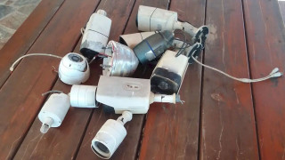 Aστυνομική επιχείρηση στο Μενίδι: Δέκα συλλήψεις για κλοπές και όπλα, τι κατασχέθηκε