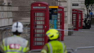 Μεγάλη φωτιά σε κτήριο του Λονδίνου: Επιχειρούν 100 πυροσβέστες - Έχει αποκλειστεί η περιοχή