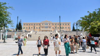 Το «καλάθι» της ΔΕΘ μηδένισε φόρους και αύξησε συντάξεις - Οι κερδισμένοι των μέτρων