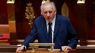 Μπαϊρού για ψήφο εμπιστοσύνης: «Η Γαλλία βρίσκεται σε μηχανική υποστήριξη» - Σενάρια επόμενης μέρας