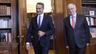 Μητσοτάκης: Μειώνουμε φόρους, αυξάνουμε μισθούς - Επιστρέφουμε το πλεόνασμα στην κοινωνία