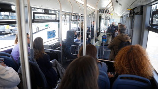 Σεξουαλική παρενόχληση 22χρονης σε αστικό λεωφορείο - Ο οδηγός εγκλώβισε τον δράστη