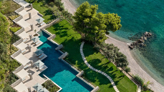 Ένα νέο παραθαλάσσιο resort στην Κέρκυρα μυεί το κοινό στη slow-living πλευρά των διακοπών