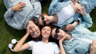 Οι τρεις απλές συνήθειες που βελτιώνουν την ψυχική υγεία των νέων