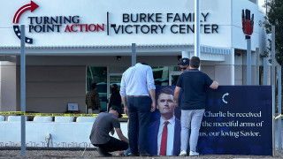 Οι ΗΠΑ εγκλωβισμένες στο «σπιράλ» πολιτικής βίας - Φόβοι ότι η δολοφονία Κερκ θα φέρει αντίποινα